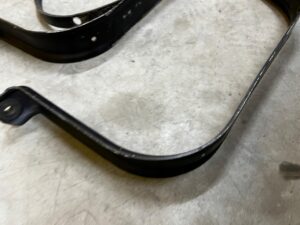 MOCOWANIE UCHWYT ZBIORNIKA PALIWA RANGE ROVER EVOQUE II L551