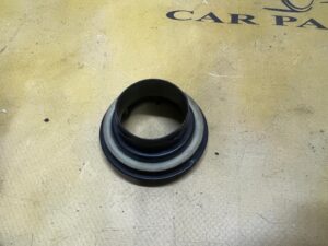 OSŁONA GÓRNA WTYCZKI PRZEWODU AMORTYZATORA PRZÓD EDC BMW M5 F90 M8 F91 F92