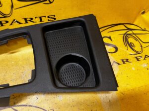 NAKŁADKA PÓŁKA TUNELU ŚRODKOWEGO DACIA DUSTER II