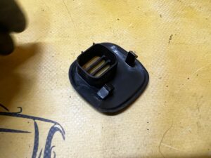 OSŁONA ZAŚLEPKA OTWORU WENTYLACYJNEGO CHEVROLET CORVETTE C5 97-04