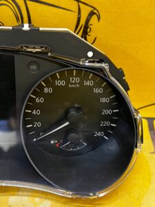 LICZNIK ZEGARY NISSAN X-TRAIL T32 DIESEL POLIFTOWY