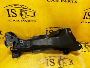 UCHWYT PODPORA PŁYTA PODŁOGI NADWOZIA LAND ROVER DISCOVERY SPORT L550