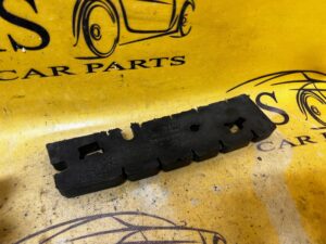 WYGŁUSZENIE GĄBKA PROGU BAGAŻNIKA PORSCHE CAYENNE II 7P5 LIFT 92A