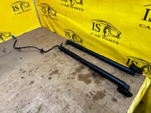 KOMPLET SIŁOWNIKI ELEKTRYCZNE KLAPY TYŁ BAGAŻNIKA MERCEDES GLS X166