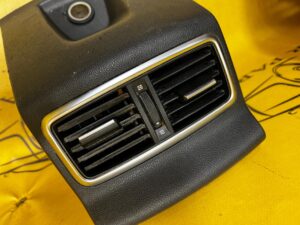 KRATKA NAWIEWU TYŁ TYLNA RENAULT MEGANE IV