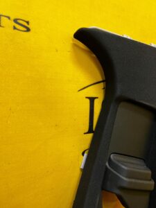 OSŁONA POSZYCIE SŁUPKA B PRAWA MERCEDES E-KLASA W213