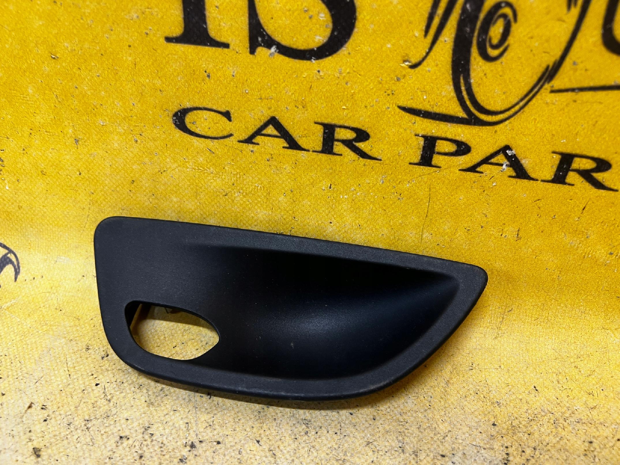 OSŁONA WNĘKA KLAMKI WEWNĘTRZNEJ LEWA BMW 5 F10 F11