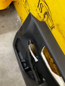 BOCZEK TAPICERKA DRZWI PRAWY PRZÓD FORD ESCAPE MK4