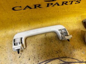 KOMPLET RĄCZKA RĄCZKI UCHWYTY UCHWYT PODSUFITKI AUDI A8 D4 4H