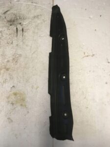 OSŁONA BŁOTNIKA LEWA AUDI TT 8S 8S0821112