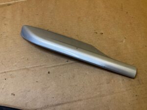 OSŁONA ZAŚLEPKA RELINGU DACHOWEGO TYŁ LEWY NISSAN X-TRAIL III T32