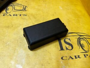 POKRYWA OSŁONA OBUDOWA SKRZYNKI BEZPIECZNIKÓW SUBARU FORESTER VI SL 25-