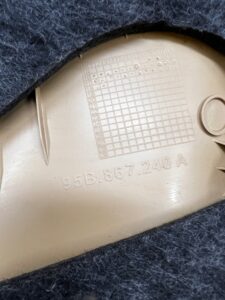 POSZYCIE OSŁONA OBUDOWA SŁUPKA ŚRODKOWEGO B PRAWY PORSCHE MACAN 95B