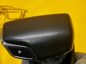 GAŁKA MIESZEK WYBIERAK ZMIANY BIEGÓW AUTOMAT AUDI Q7 SQ7 4M0