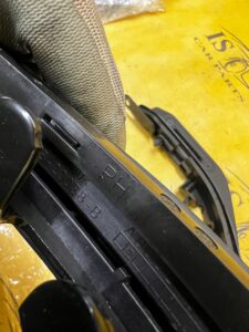 KOMPLET RĄCZKA UCHWYT MASKI POKRYWY SILNIKA PRAWY LEWY FORD BRONCO 21-