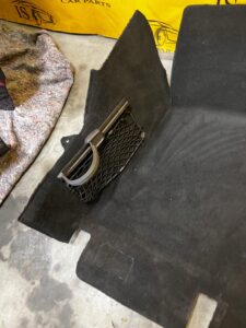 MATA DYWAN WYKŁADZINA PODŁOGI PRZÓD PRAWY MERCEDES CLS W218 SHOOTING BRAKE