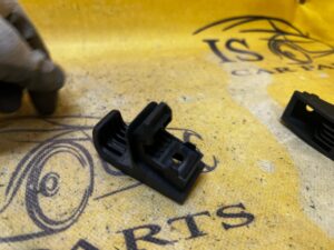 UCHWYT HACZYK BAGAŻNIKA SKODA SCALA