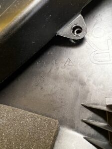 POSZYCIE OSŁONA SŁUPKA ŚRODKOWEGO B PRAWY PORSCHE PANAMERA 970 I LIFT