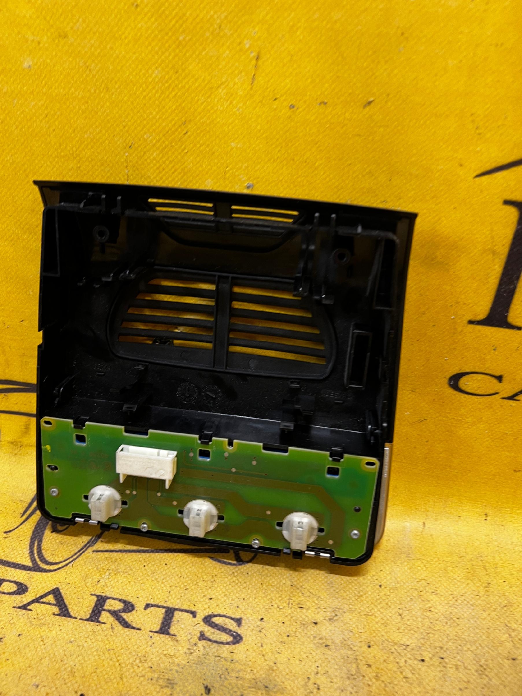 LAMPKA OŚWIETLENIE PODSUFITKI BMW E92 M3 6946126