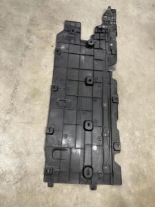 PŁYTA OSŁONA PODWOZIA LEWA RENAULT MEGANE IV HB