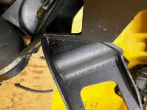 UCHWYT CZUJNIKA ABS TYŁ PRAWY MERCEDES GL X166