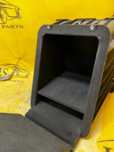 SCHOWEK SKRYTKA NA APTECZKĘ AUDI A8 D4