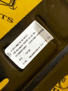 WSPORNIK MOCOWANIE KRATKI BAGAŻNIKA PRAWE PRAWY MERCEDES E-KLASA W213 KOMBI