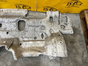 WYGŁUSZENIE WYCISZENIE MATA ŚCIANY GRODZIOWEJ LEXUS RX 450H III 3 AL10