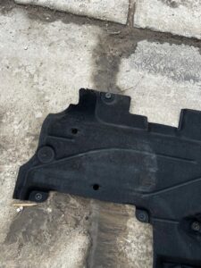 PŁYTA OSŁONA DOLNA PODWOZIA PRAWA FORD ESCAPE MK4