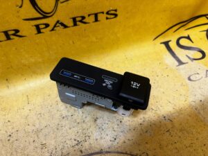 PANEL ADAPTER GNIAZDO INTERFEJS 12V USB SIM RANGE ROVER EVOQUE II L551