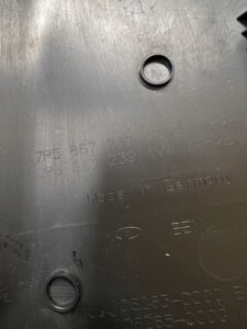 OSŁONA POSZYCIE SŁUPKA B LEWE PORSCHE CAYENNE II 7P5 LIFT 92A