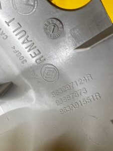 OBUDOWA OSŁONA LUSTERKA WEWNĘTRZNEGO WSTECZNEGO DACIA SANDERO III