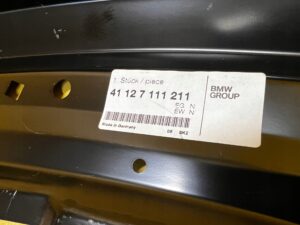 RAMA ŚCIANY DZIAŁOWEJ BAGAŻNIKA SZYBY TYŁ DOLNA BMW 5 E60 NOWA OEM