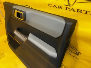 TAPICERKA BOCZEK DRZWI PRZÓD PRAWY 4 DRZWI FORD BRONCO 21-