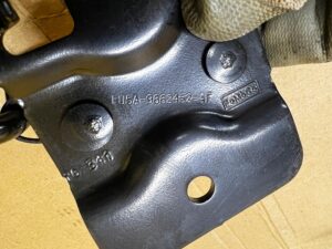 ZATRZASK RYGIEL OPARCIA FOTELA KANAPY TYŁ FORD MUSTANG VI