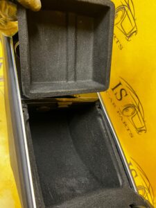 TUNEL ŚRODKOWY PODŁOKIETNIK PRZEŁĄCZNIK TESLA MODEL 3