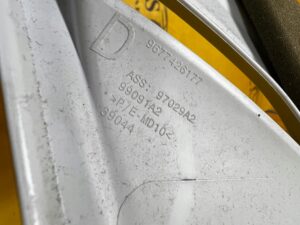 OSŁONA POSZYCIE SŁUPKA TYŁ PRAWA PRAWY PEUGEOT 308 II T9 HB
