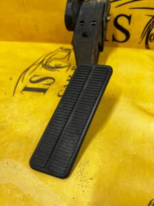 PEDAŁ POTENCJOMETR GAZU AUTOMAT CHEVROLET CORVETTE C5 97-04