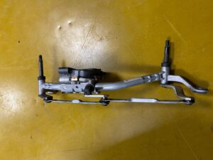 MECHANIZM SILNICZEK WYCIERACZEK EU FORD FIESTA MK8