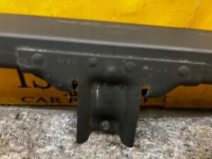 BOCZNY STOPIEŃ PRÓG LEWY FORD BRONCO 21-