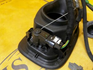 KLAPKA WLEWU PALIWA ZAMEK GNIAZDO FORD EXPLORER VI MK6 CARBONIZED GRAY