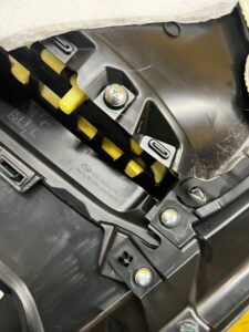 TAPICERKA BOCZEK DRZWI PRZÓD LEWY HARMAN/KARDON SUBARU FORESTER VI SL 25-