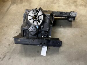 ĆWIARTKA PODŁUŻNICA FARTUCH KIELICH PRZÓD PRAWY RANGE ROVER VELAR L560