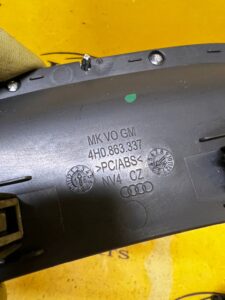 OBUDOWA OSŁONA NAKŁADKA TUNELU ŚRODKOWEGO AUDI A8 D4