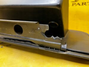 SCHOWEK PASAŻERA DESKI KONSOLI PRAWY CHEVROLET CORVETTE C5 97-04