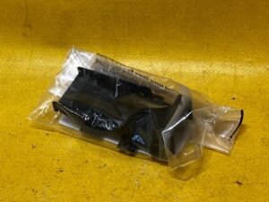 POKRYWA ZAŚLEPKA BIEGUNU PLUS BMW F30 61149316645