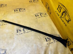 LISTWA SZYBY CZOŁOWEJ PRZÓD LEWY MERCEDES GL X166