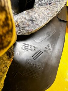 PLASTIK OSŁONA PROGU SŁUPKA A PRZÓD PRAWA PRAWY RENAULT ESPACE VI AUSTRAL