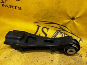 WAHACZ TYŁ TYLNY MERCEDES W246 W176 C117 W117 INFINITI Q30 QX30