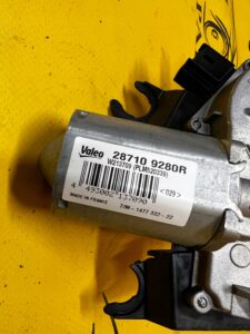 SILNICZEK SILNIK WYCIERACZKI KLAPY BAGAŻNIKA TYŁ DACIA SANDERO III STEPWAY